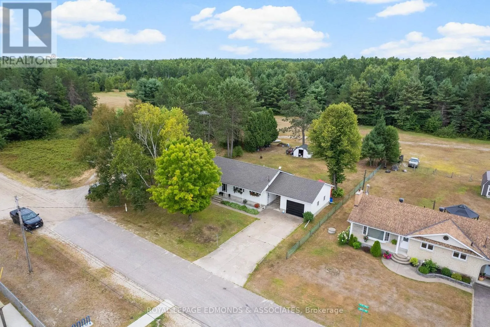 135 UNIACKE LANE