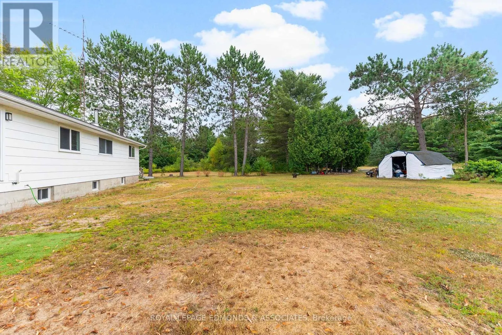 135 UNIACKE LANE