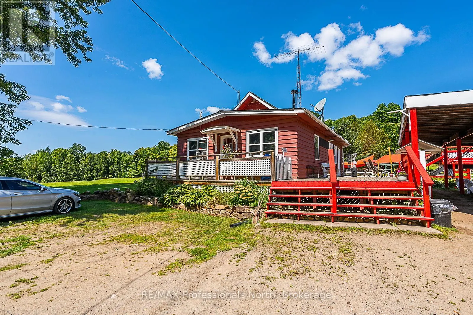 1063 RAVINE ROAD
