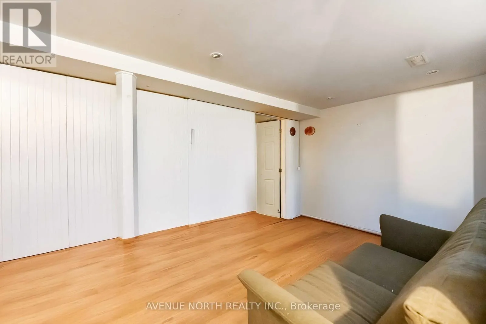 39 BALLANTRAE WAY