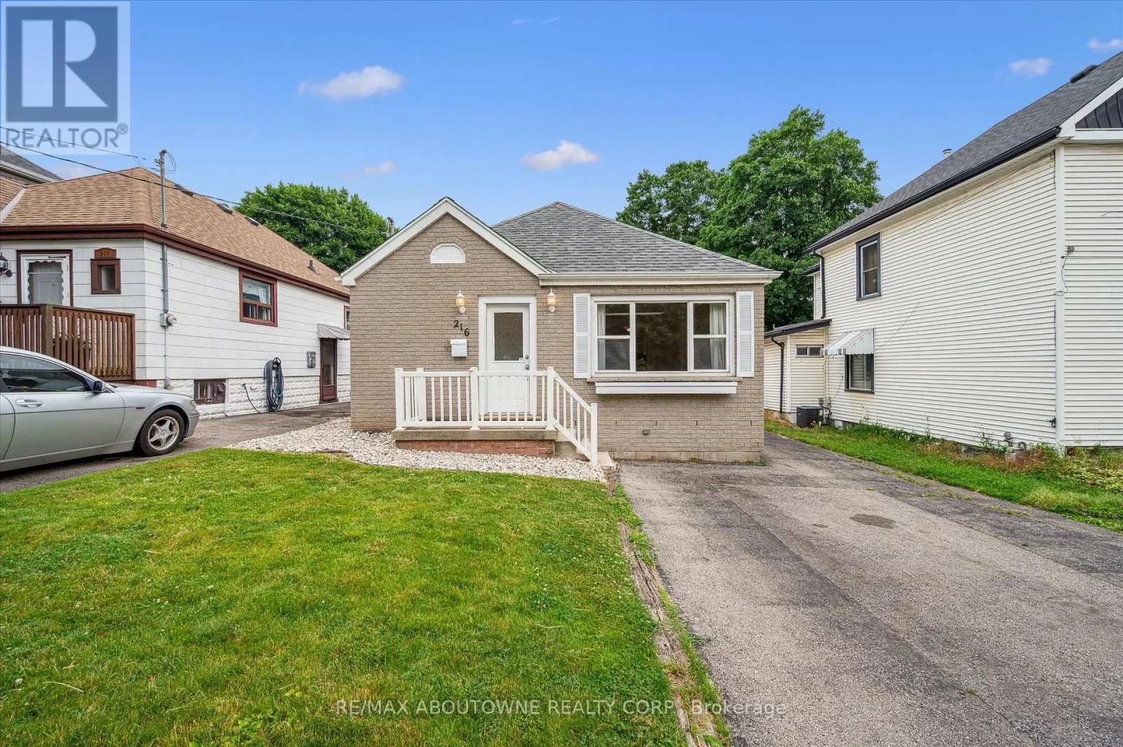 216 BELL AVENUE