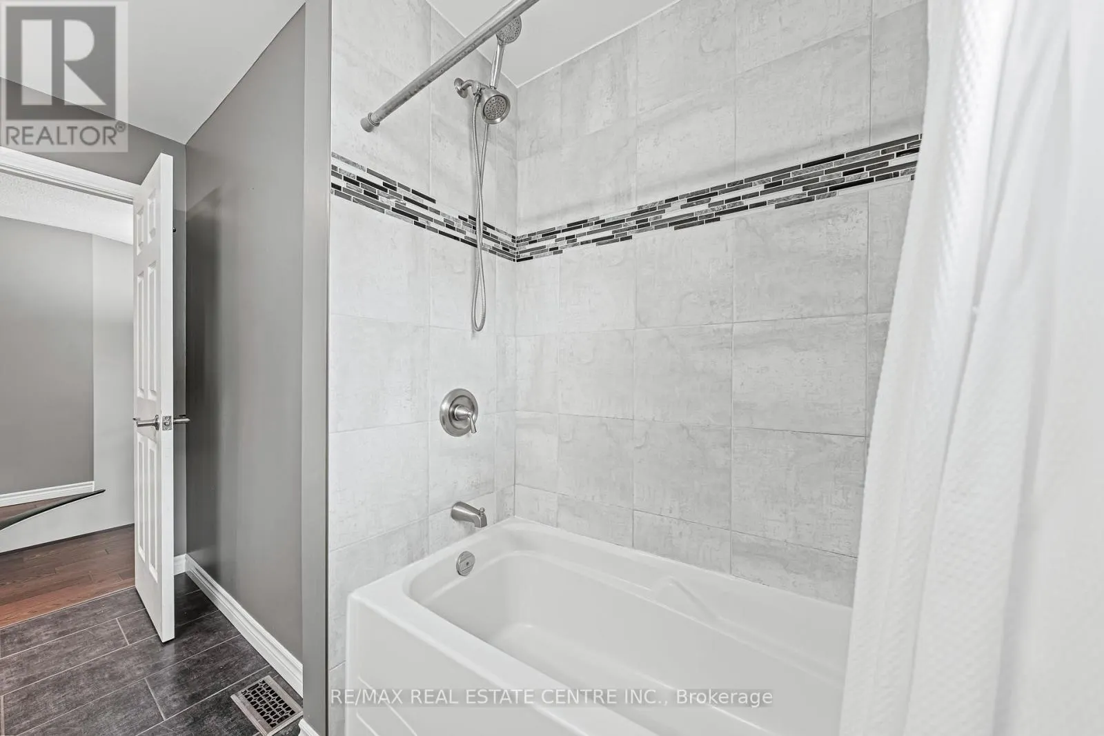 163 GLENVALLEY DRIVE