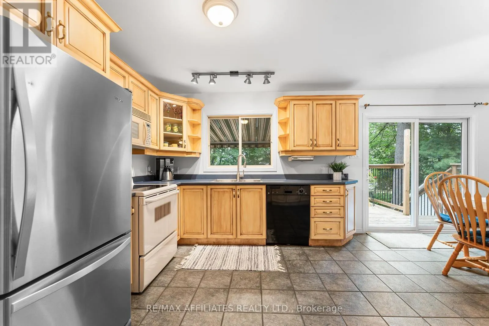 3662 FORESTVIEW LANE