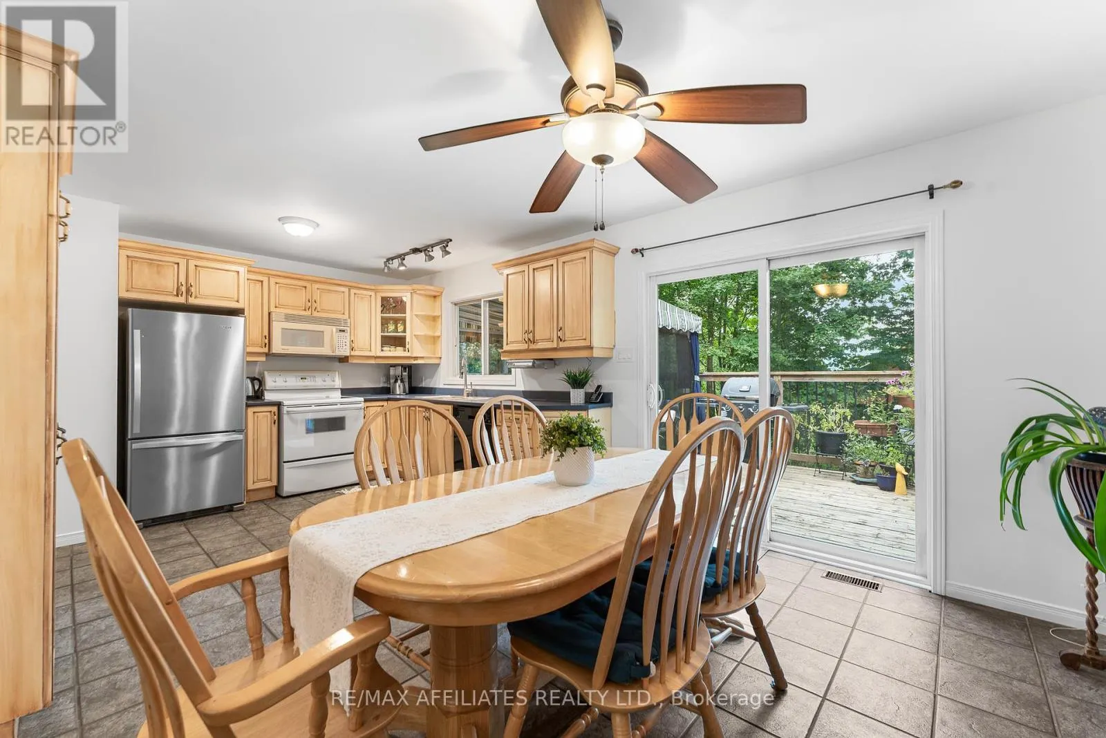 3662 FORESTVIEW LANE