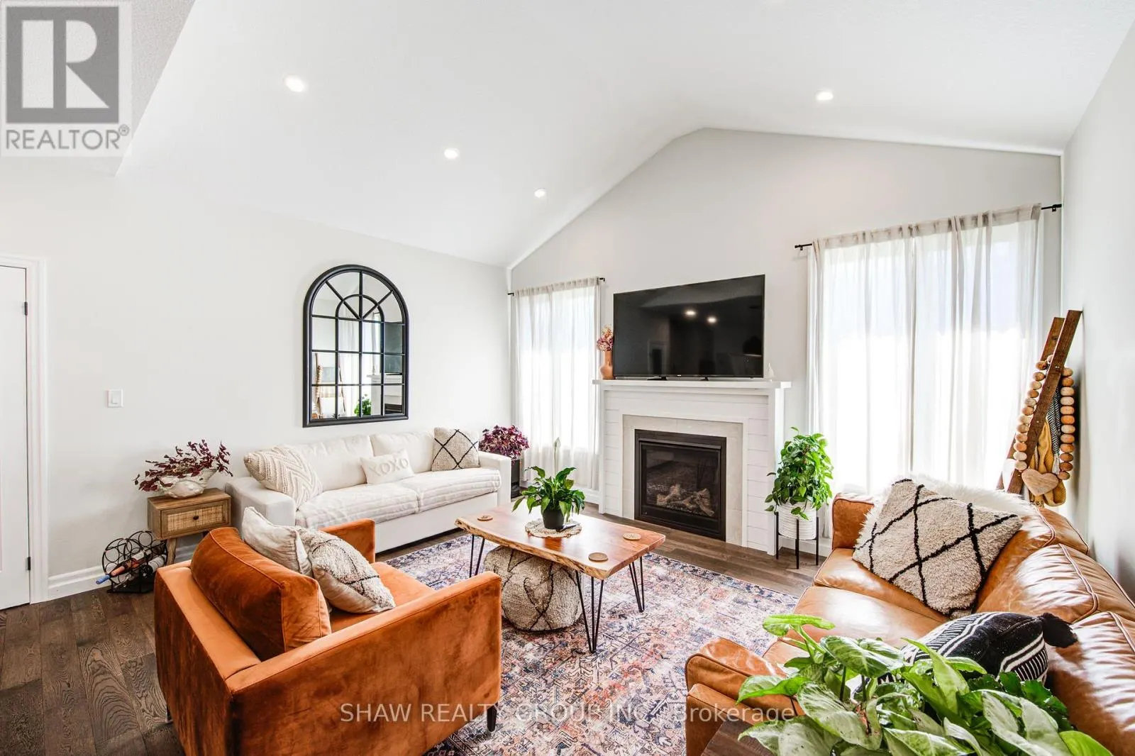 111 LIVINGSTON DRIVE