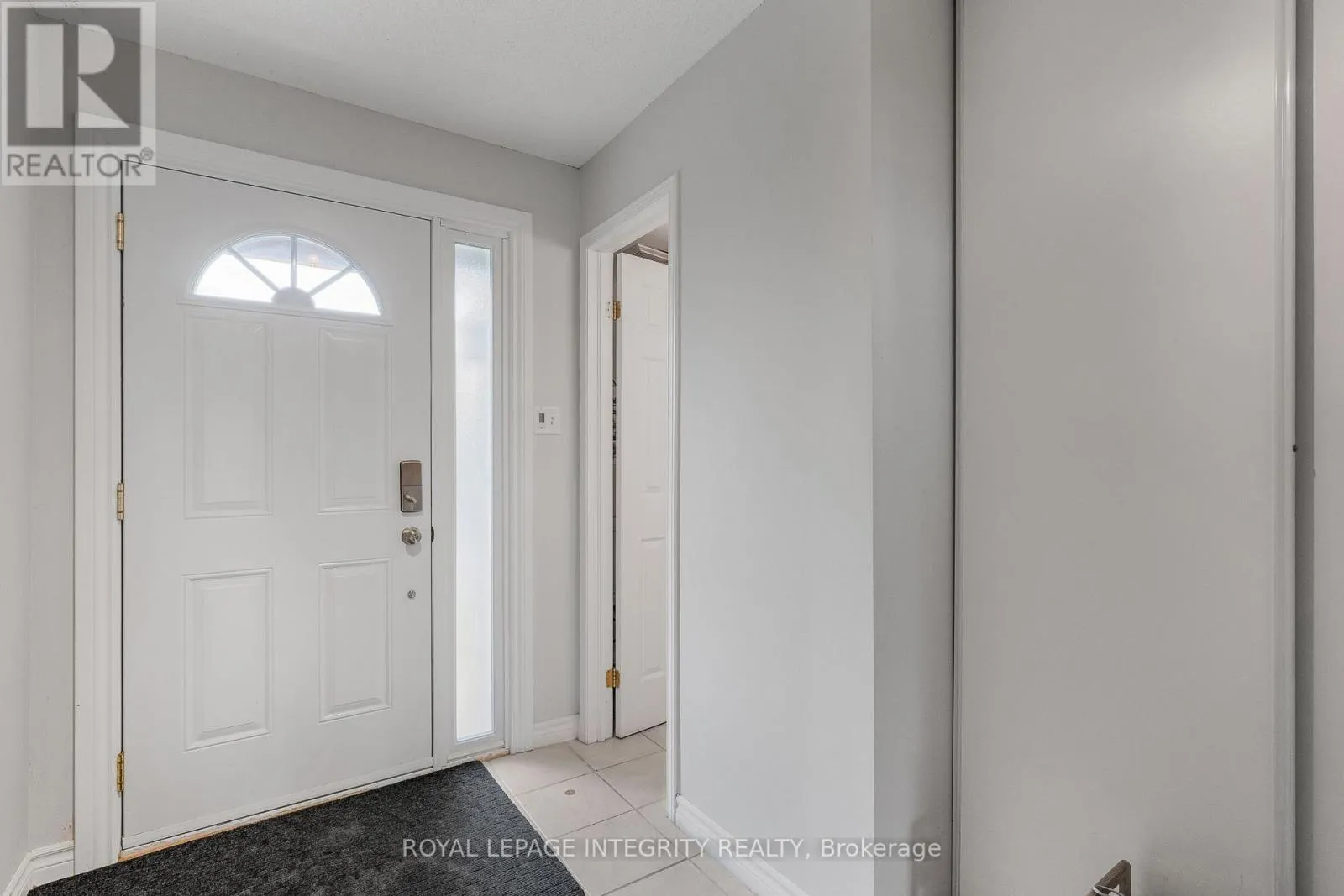 111 ARCOLA PRIVATE