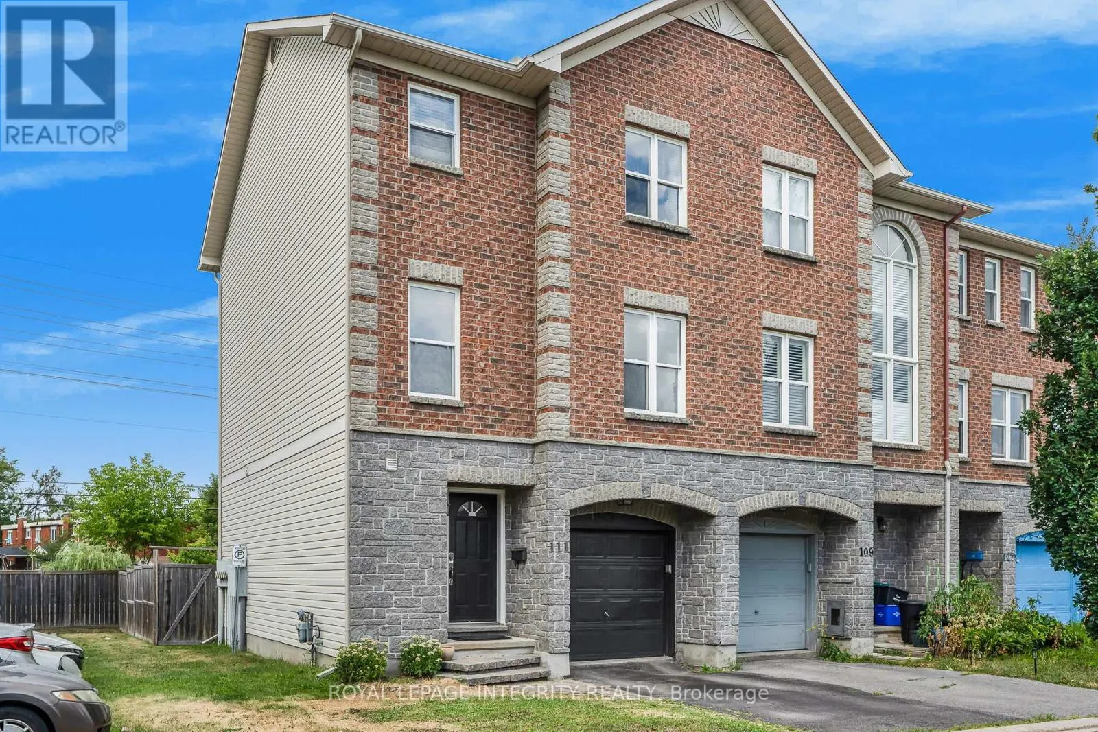 111 ARCOLA PRIVATE