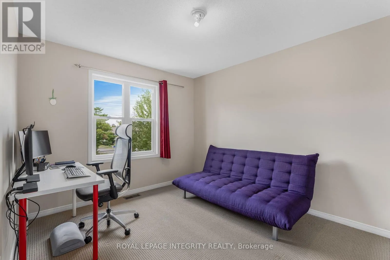 111 ARCOLA PRIVATE