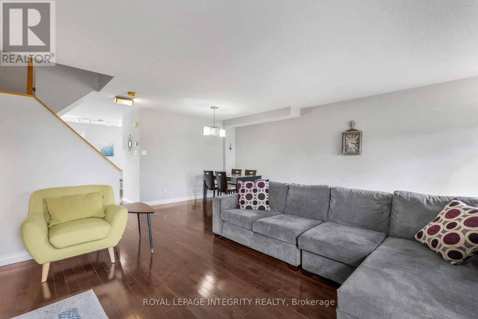 111 ARCOLA PRIVATE