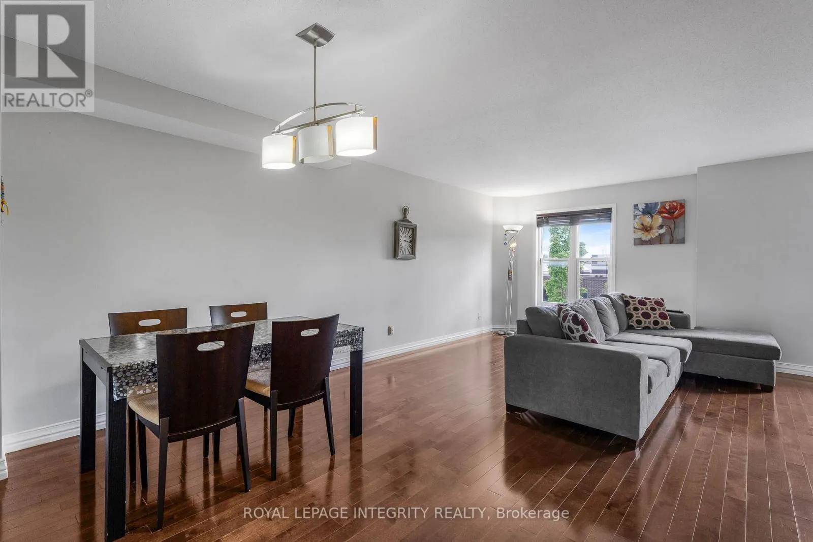 111 ARCOLA PRIVATE