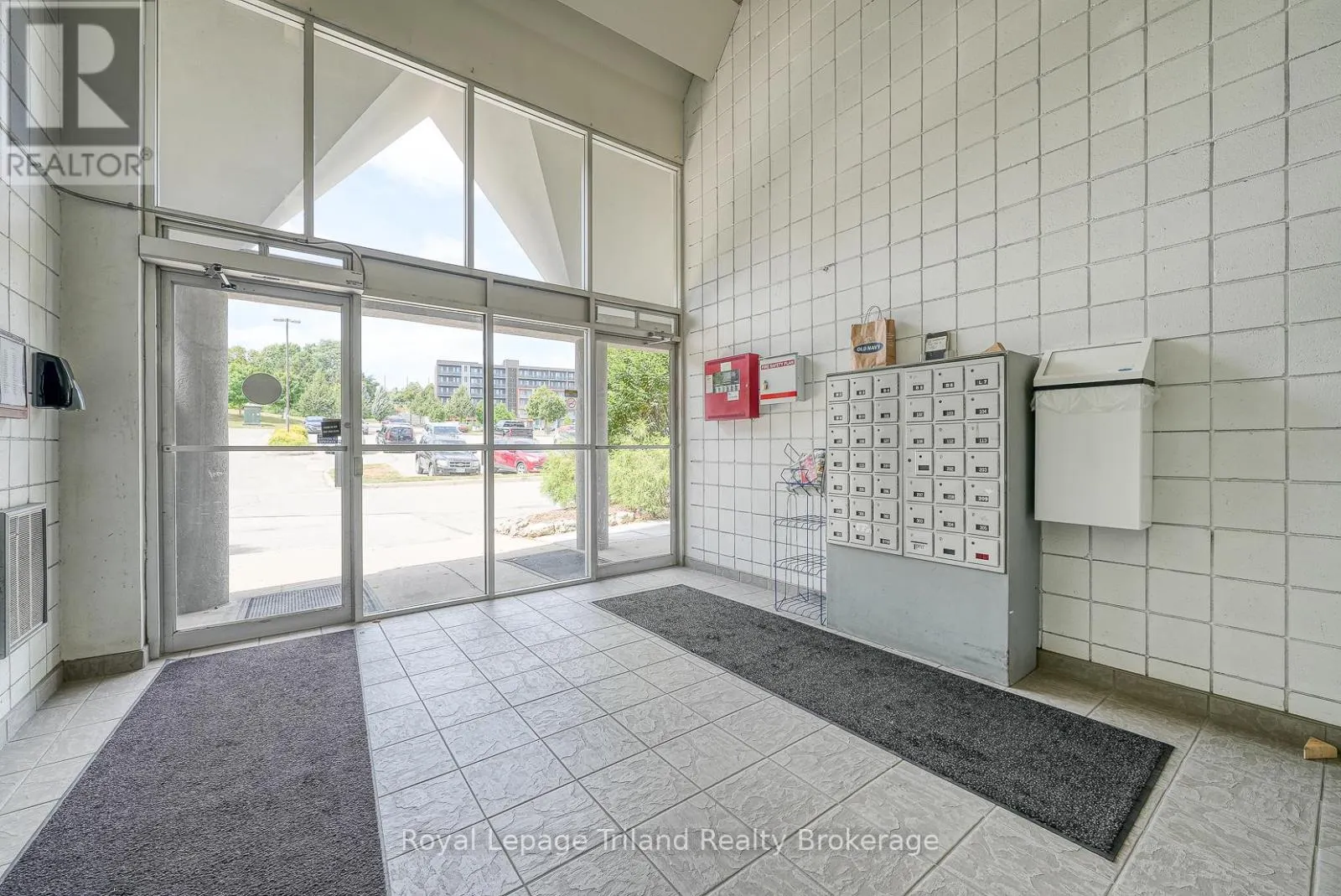 304 - 163 FERGUSON DRIVE, #304