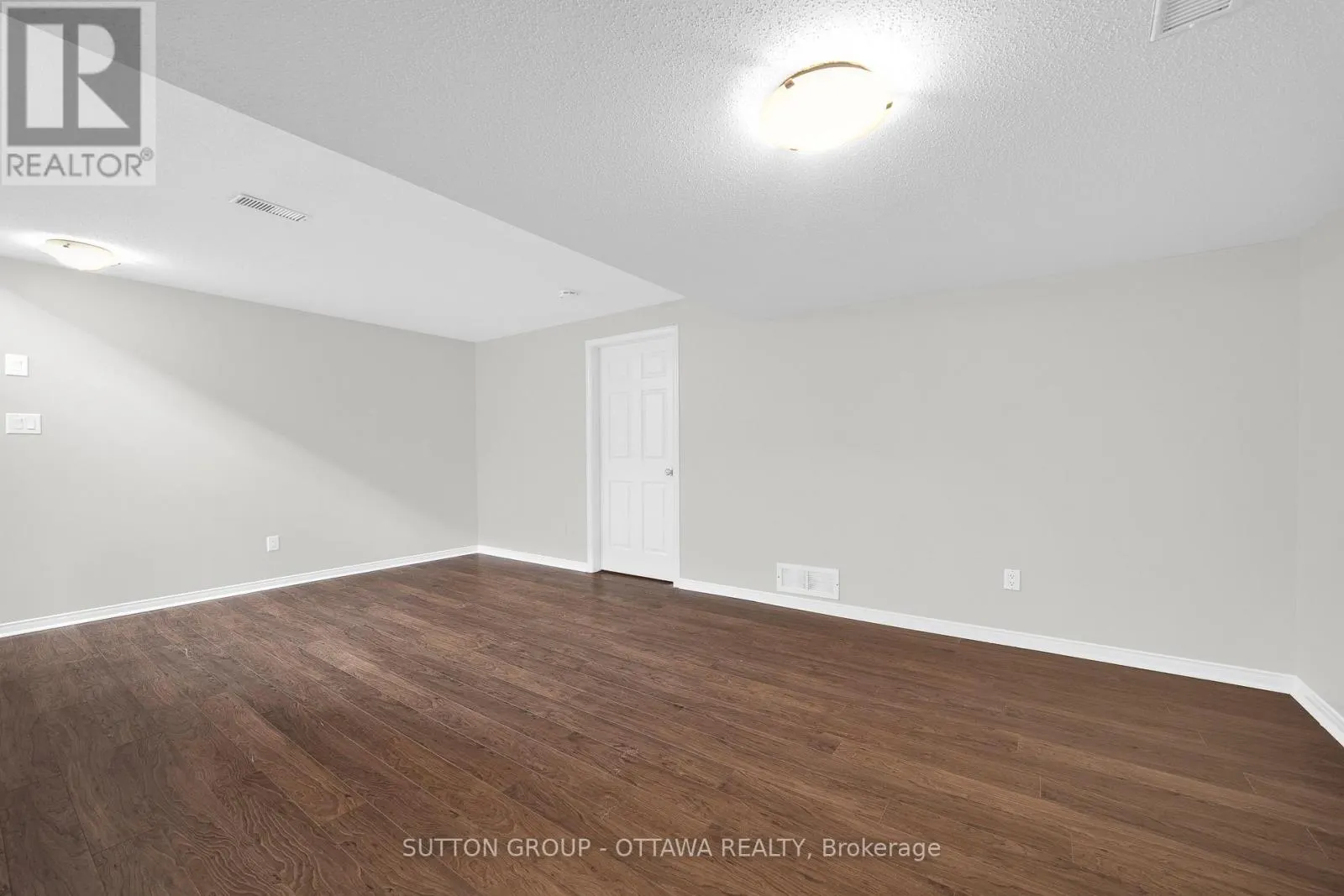 554 ASHBOURNE CRESCENT