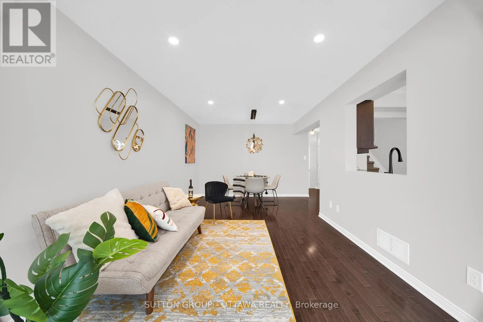 554 ASHBOURNE CRESCENT