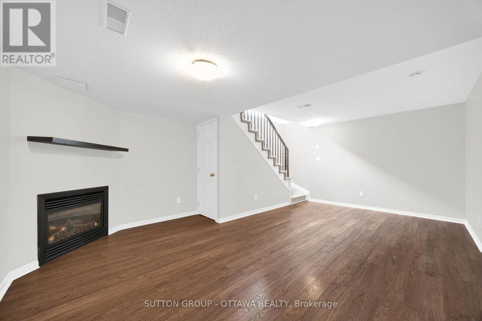 554 ASHBOURNE CRESCENT
