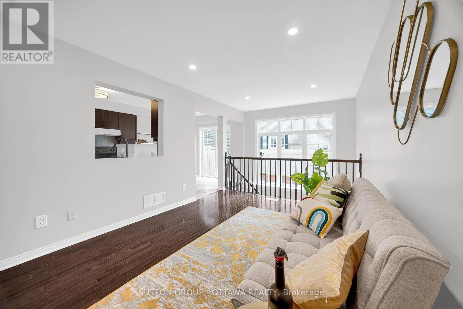 554 ASHBOURNE CRESCENT