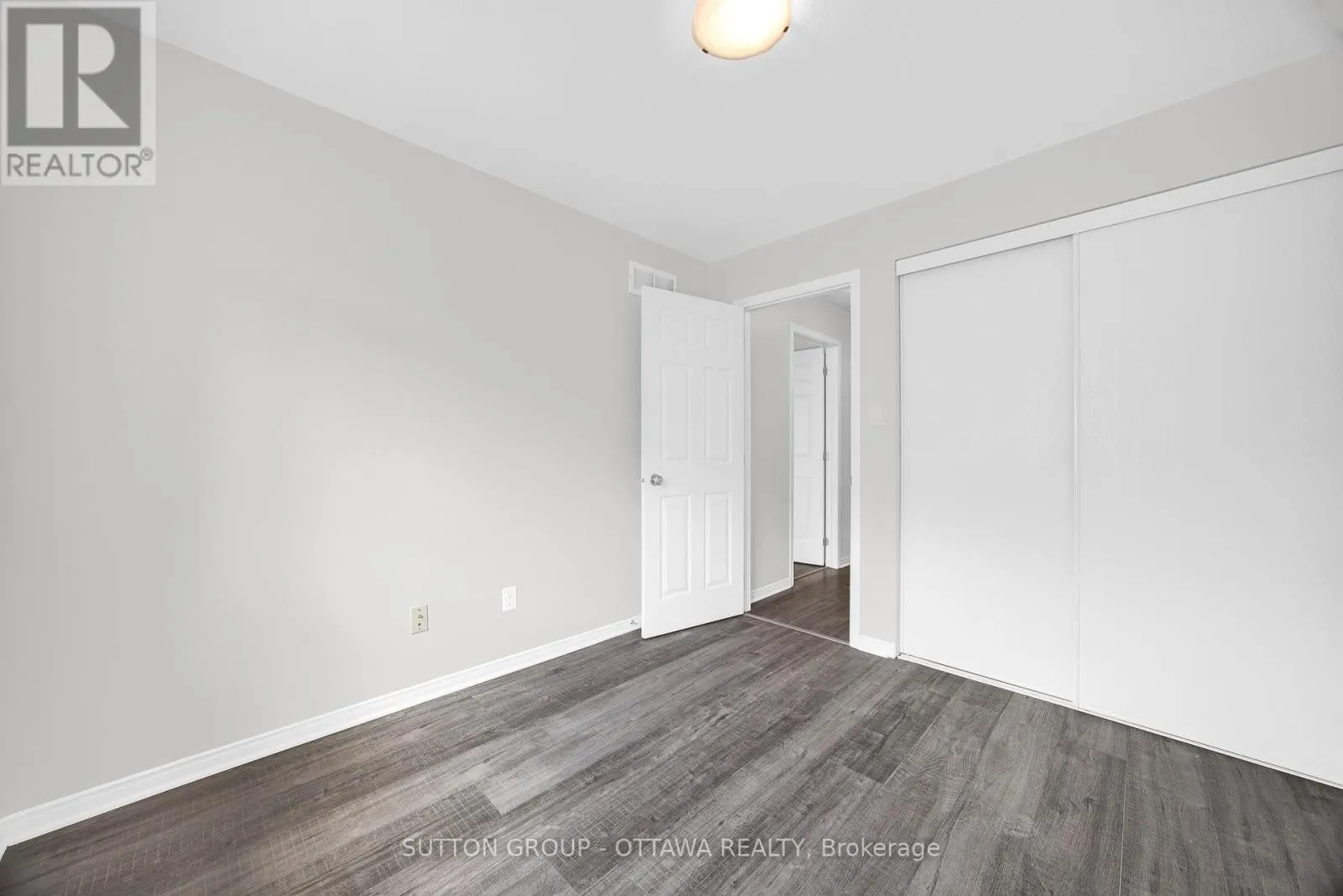 554 ASHBOURNE CRESCENT