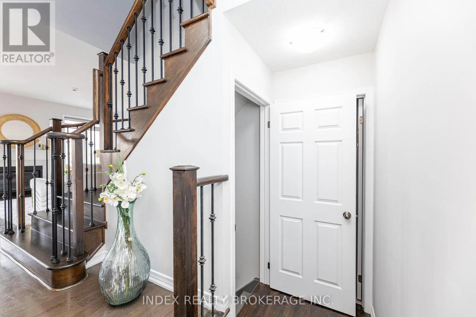 7713 BLACK MAPLE DRIVE
