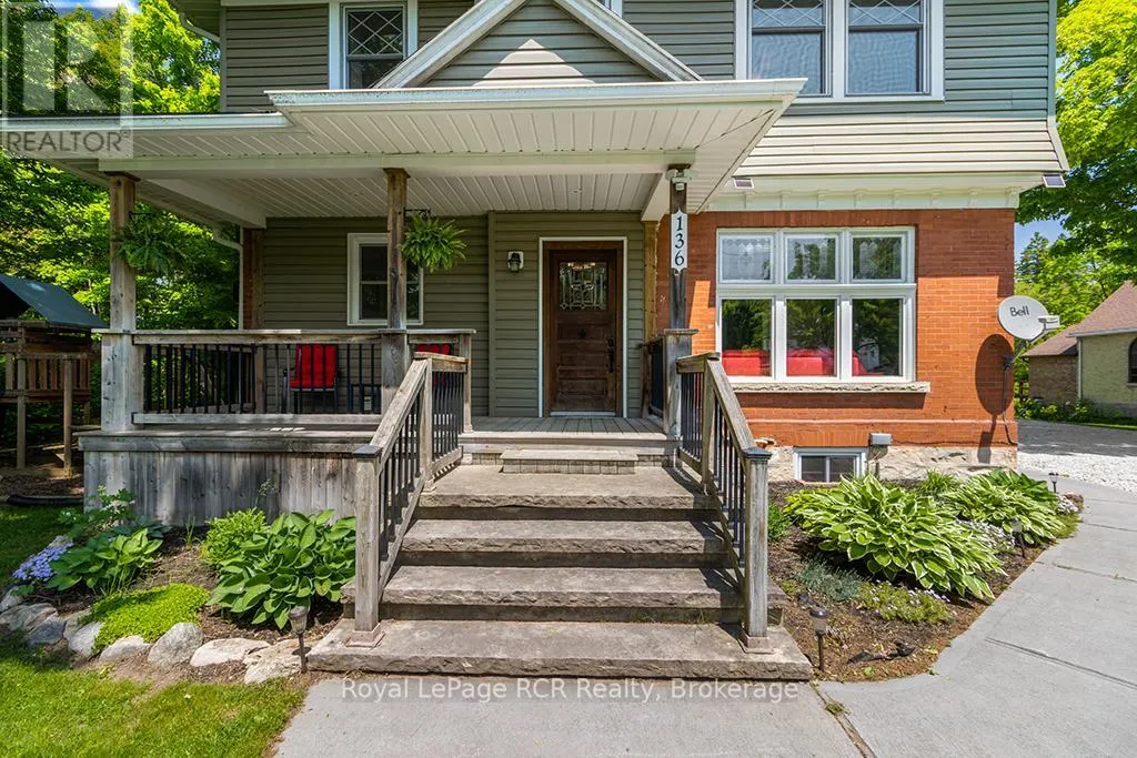 136 QUEEN STREET W