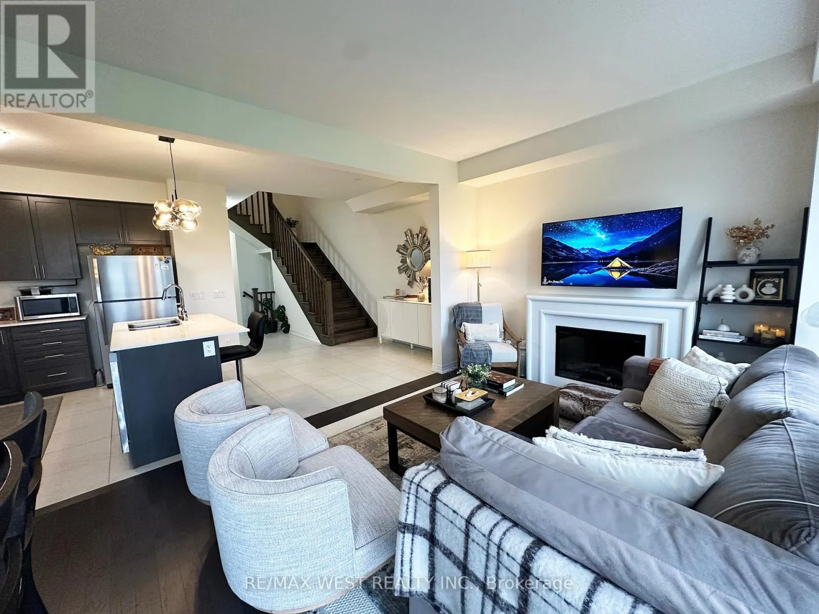192 BROADACRE DRIVE