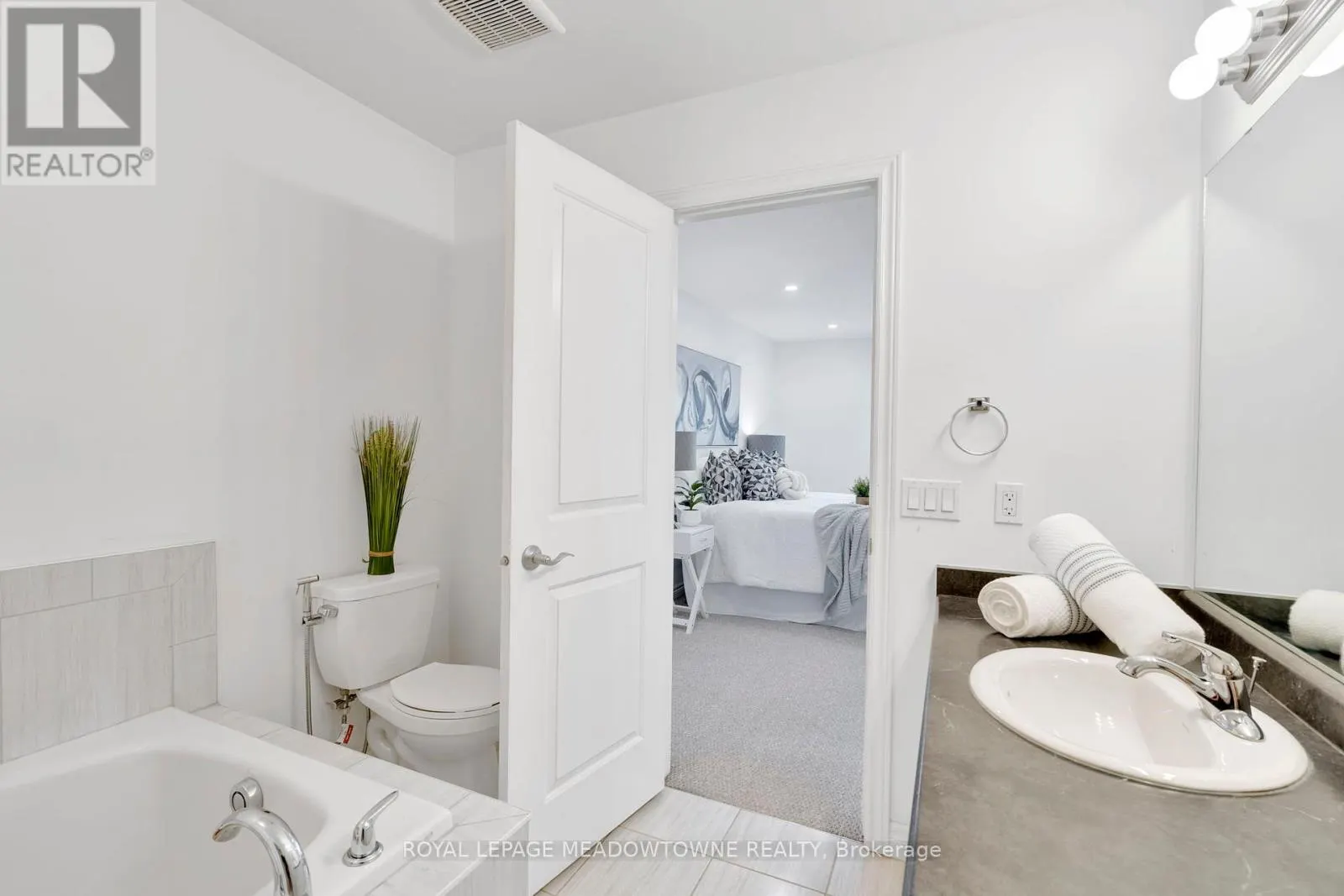 266 DALGLEISH TRAIL