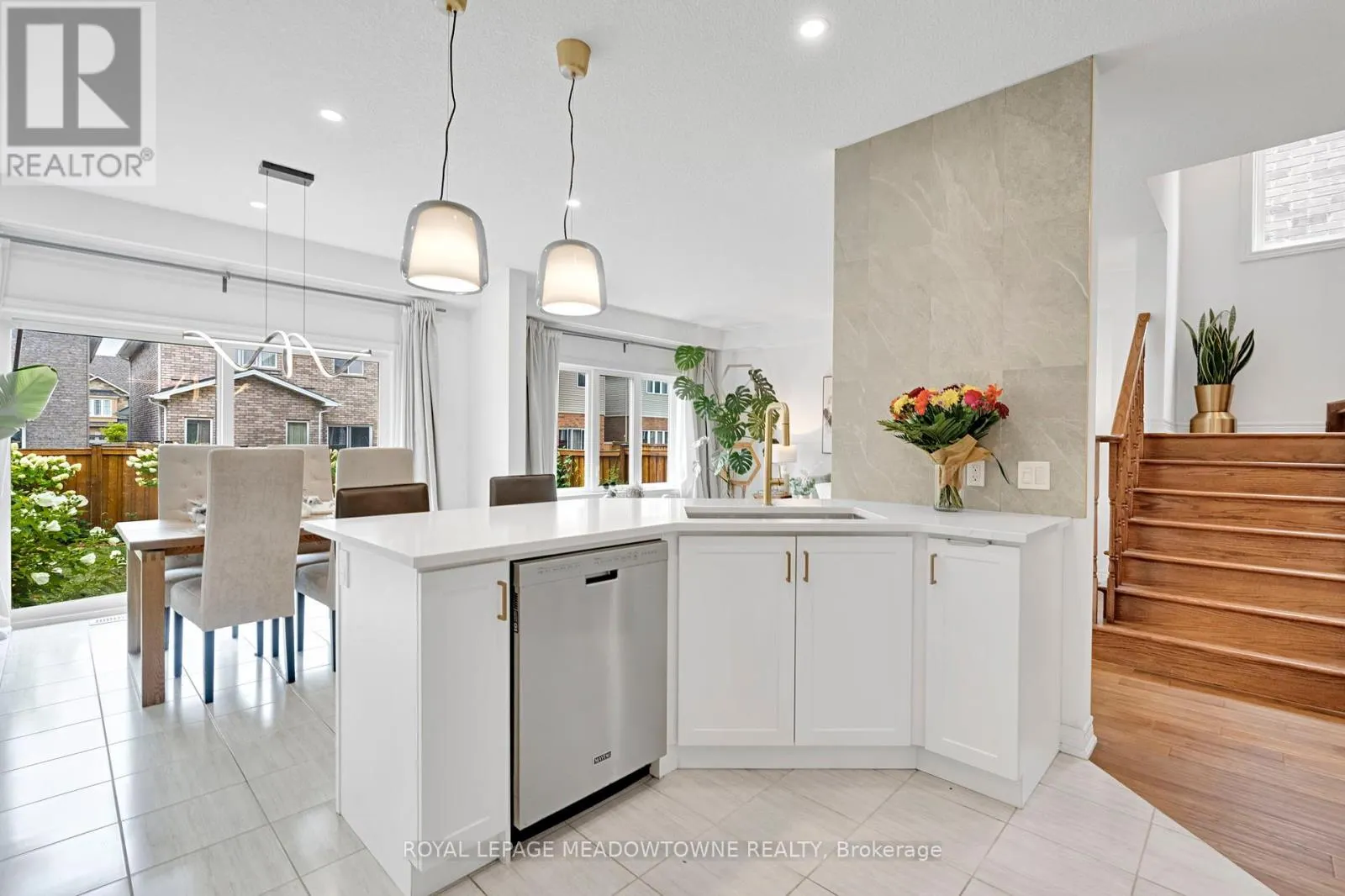 266 DALGLEISH TRAIL
