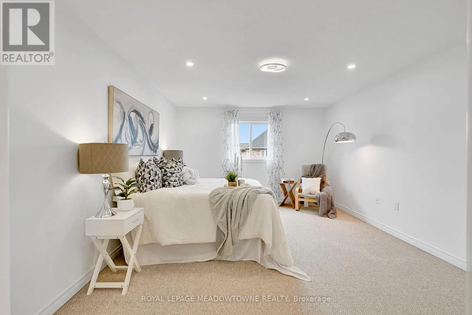 266 DALGLEISH TRAIL