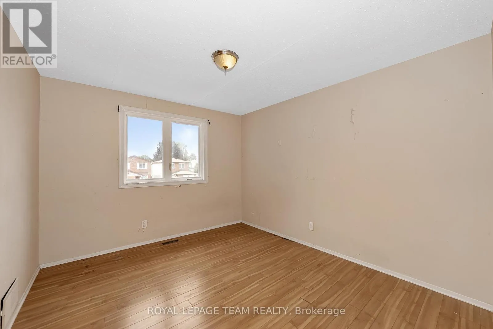 1843 BROUSSEAU CRESCENT