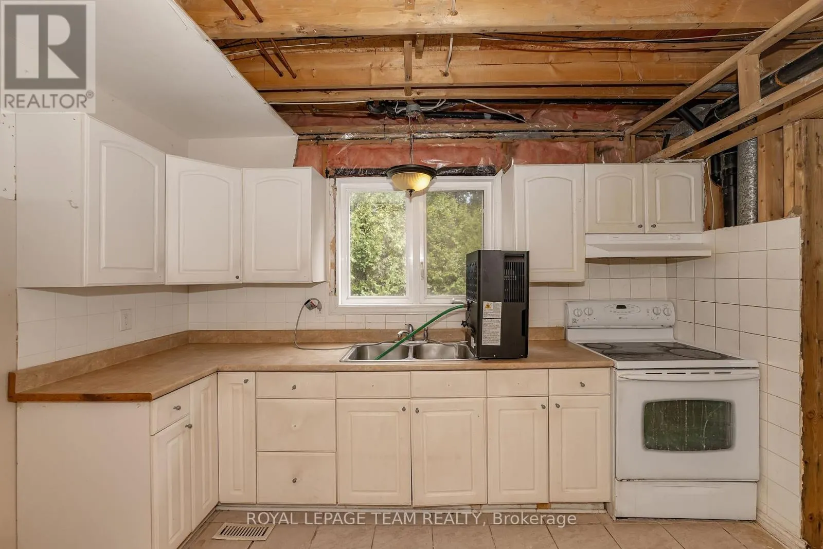 1843 BROUSSEAU CRESCENT