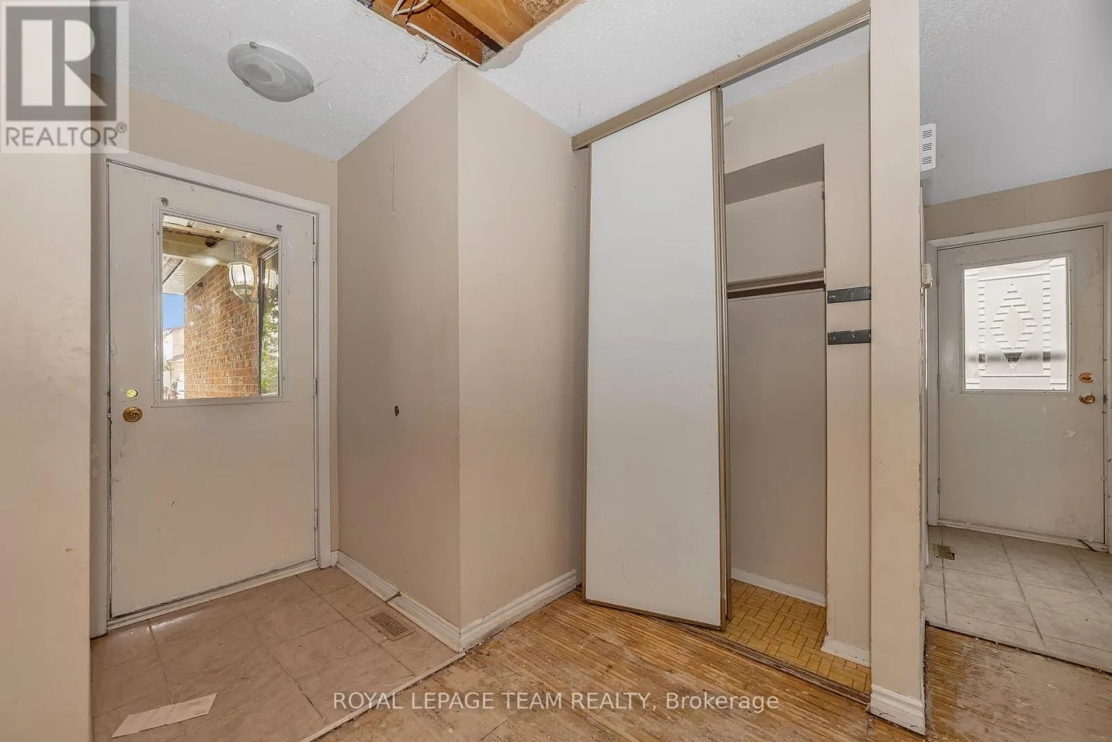 1843 BROUSSEAU CRESCENT