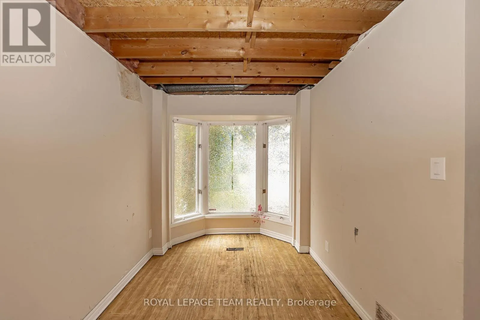 1843 BROUSSEAU CRESCENT