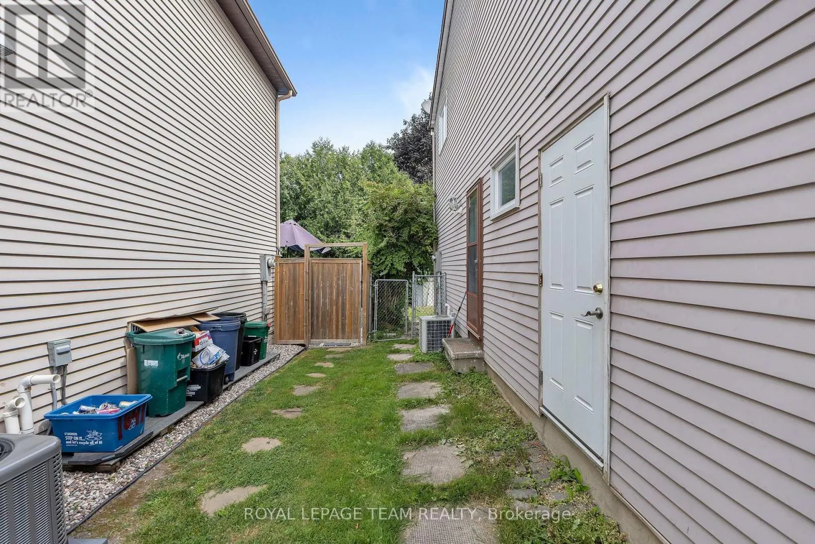 1843 BROUSSEAU CRESCENT