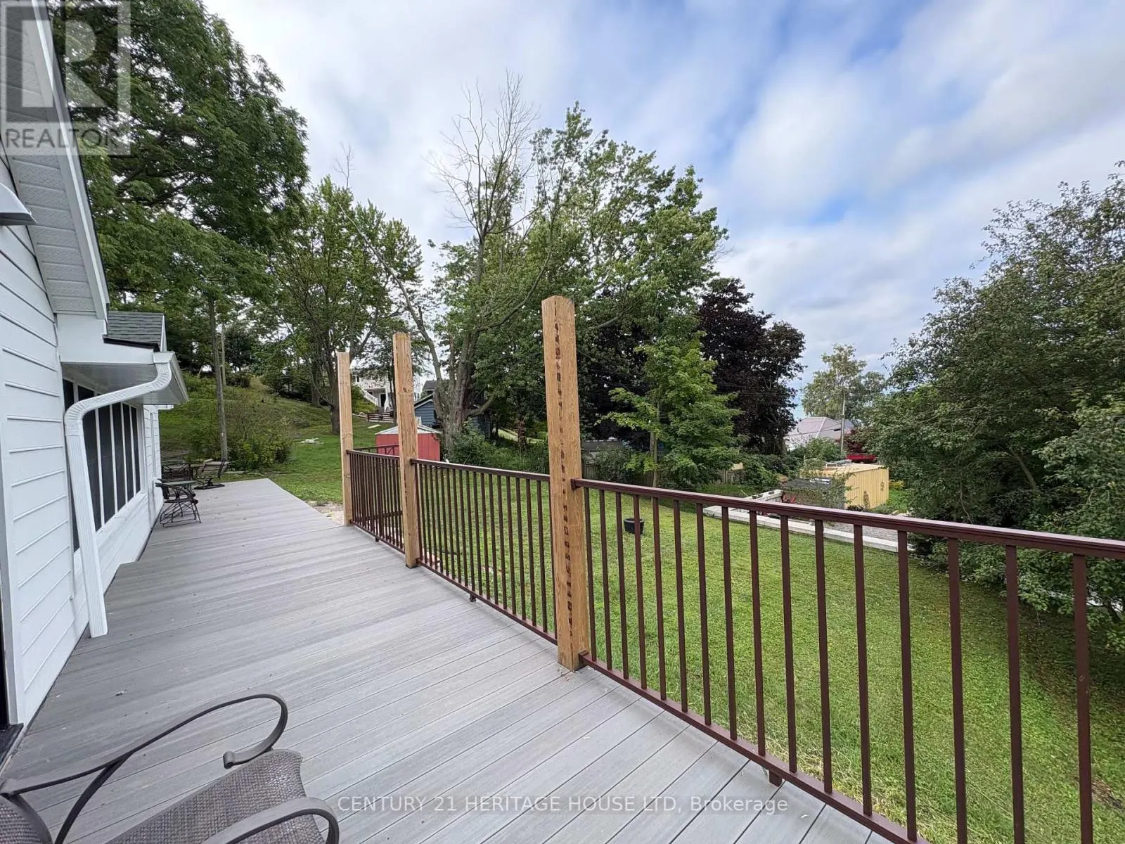 3490 WANEETA DRIVE