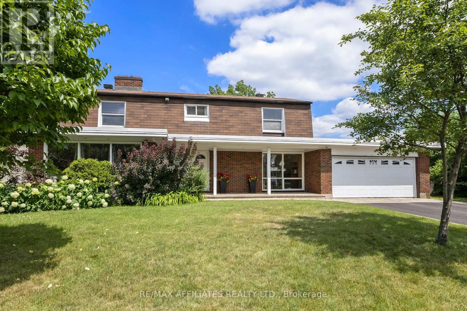 23 SIOUX CRESCENT