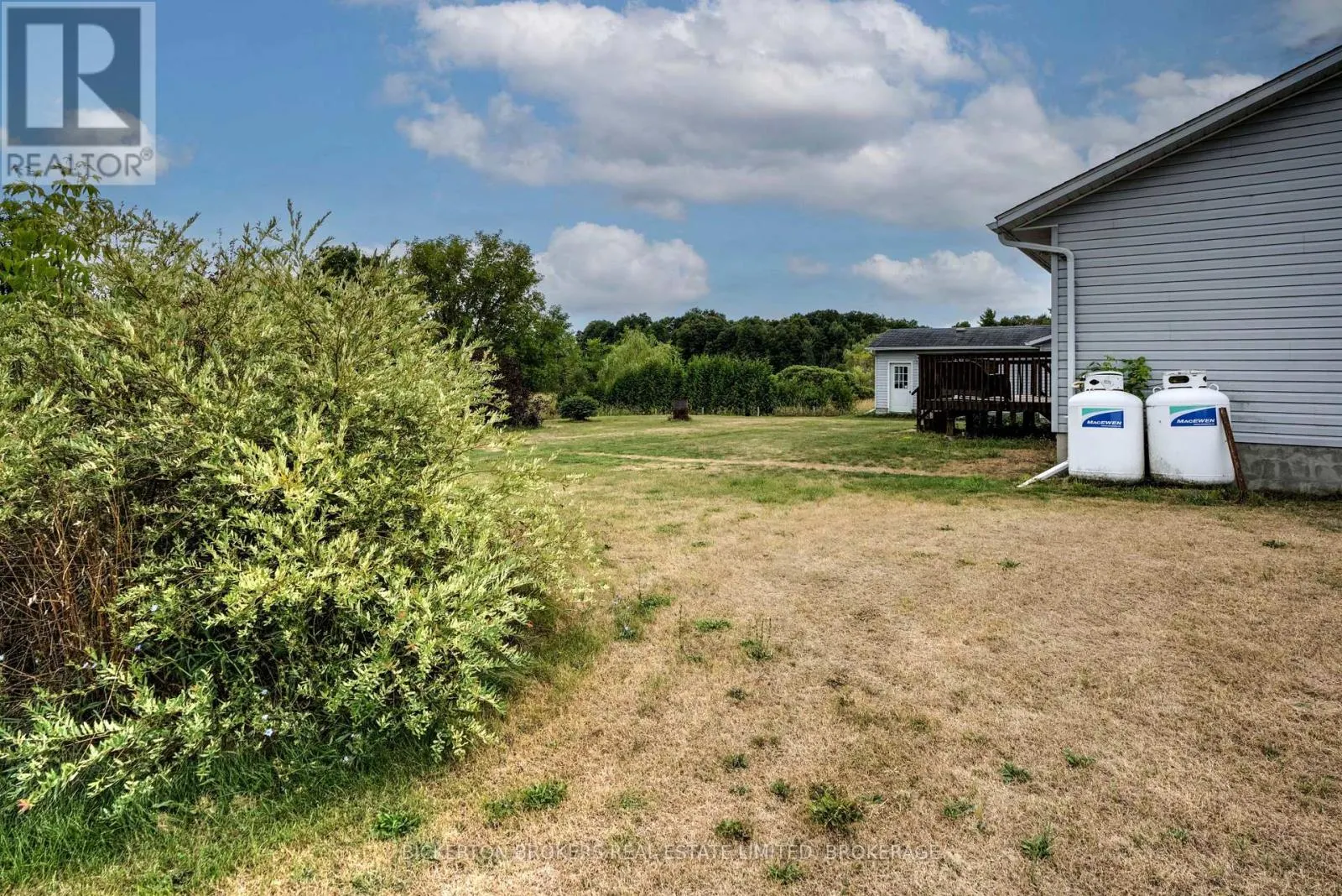1425 COUNTY 2 ROAD
