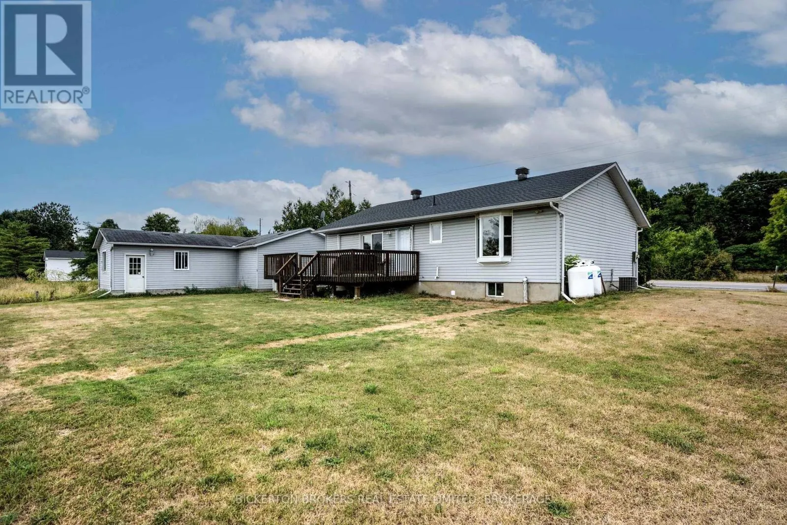 1425 COUNTY 2 ROAD