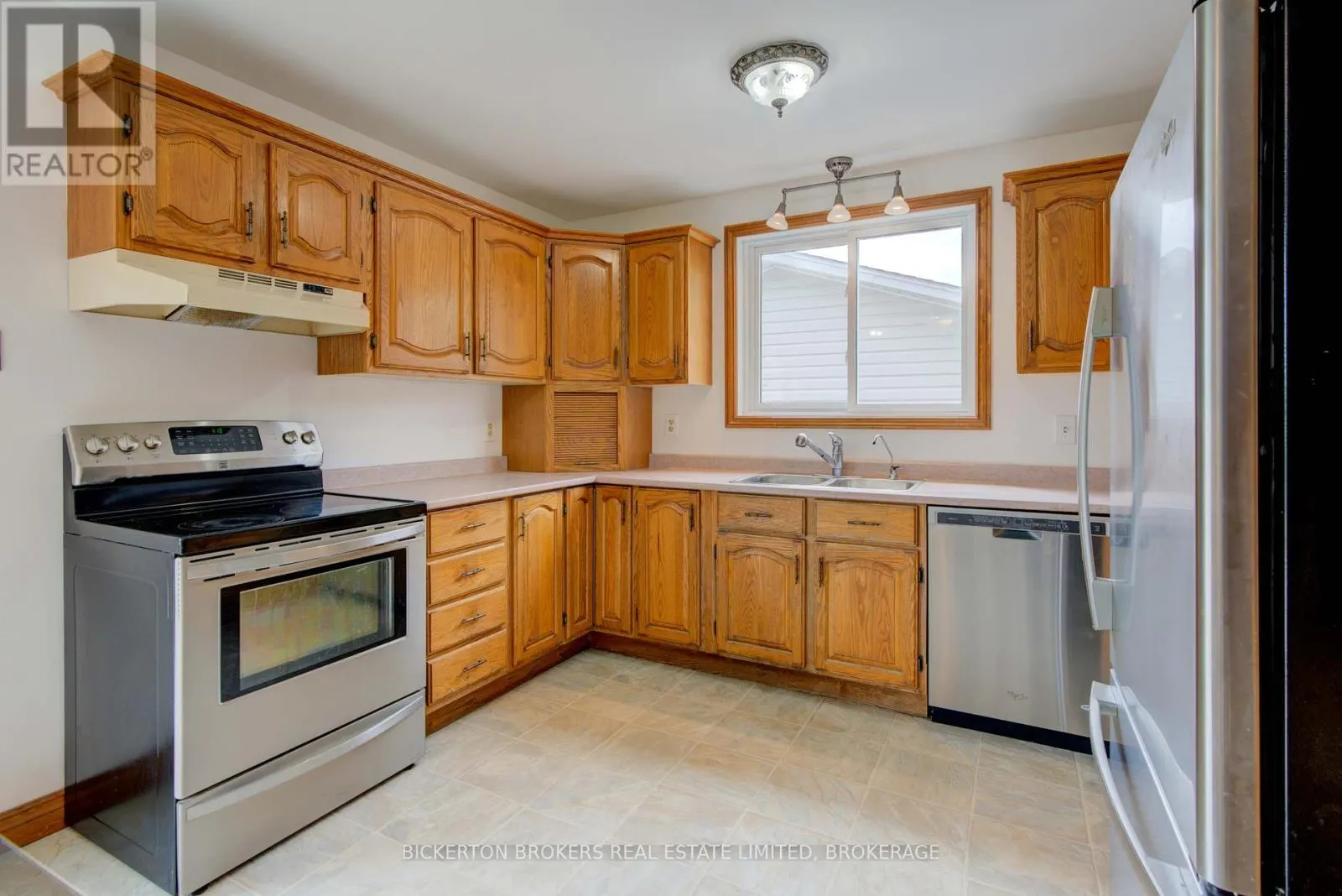 1425 COUNTY 2 ROAD