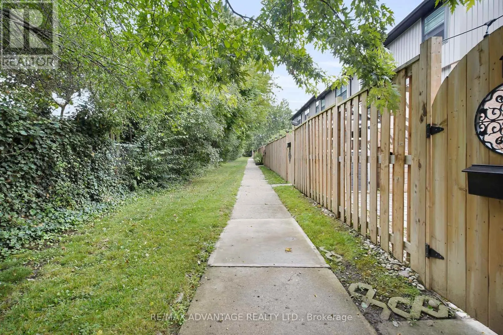 14 - 105 ANDOVER DRIVE, #14