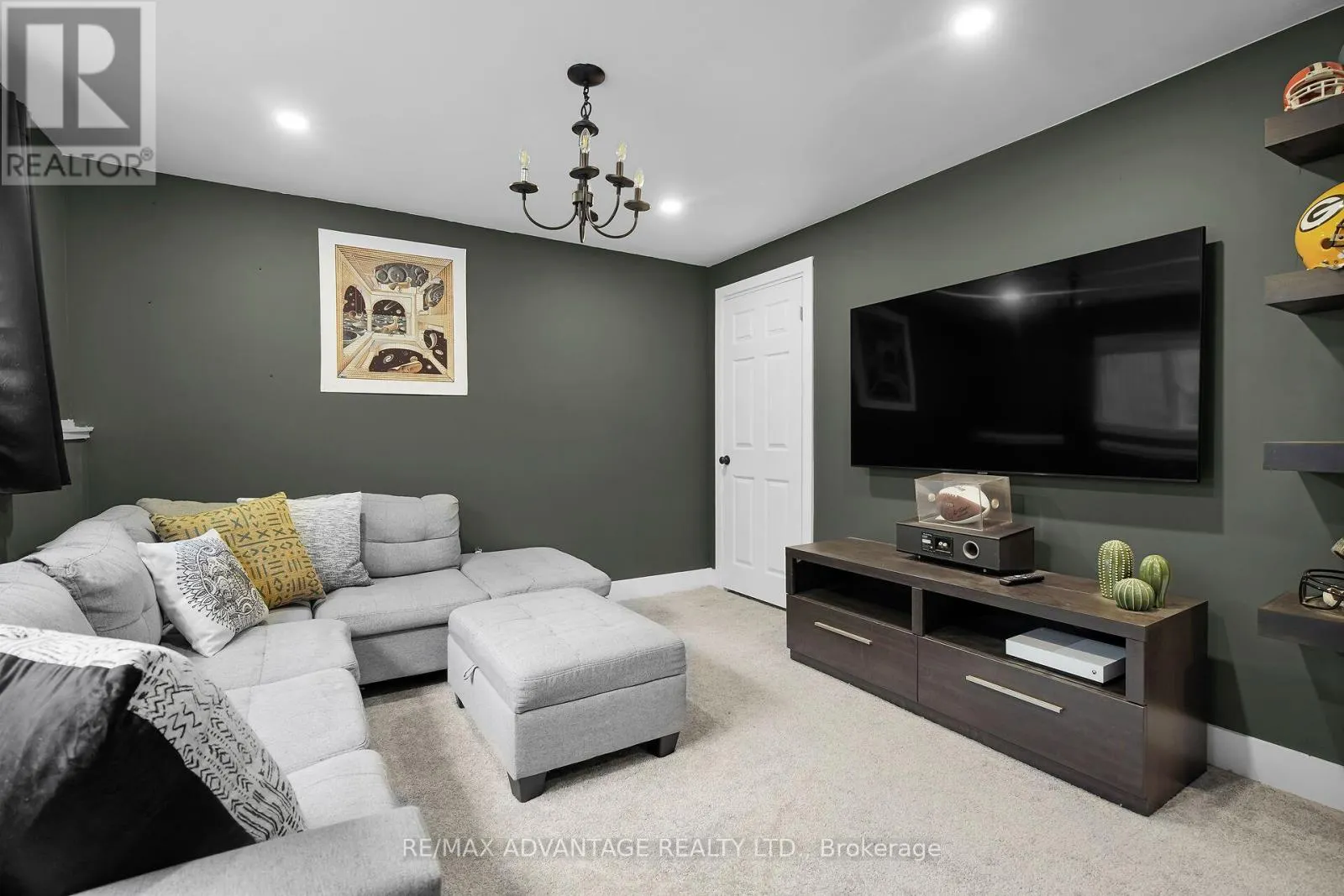 14 - 105 ANDOVER DRIVE, #14