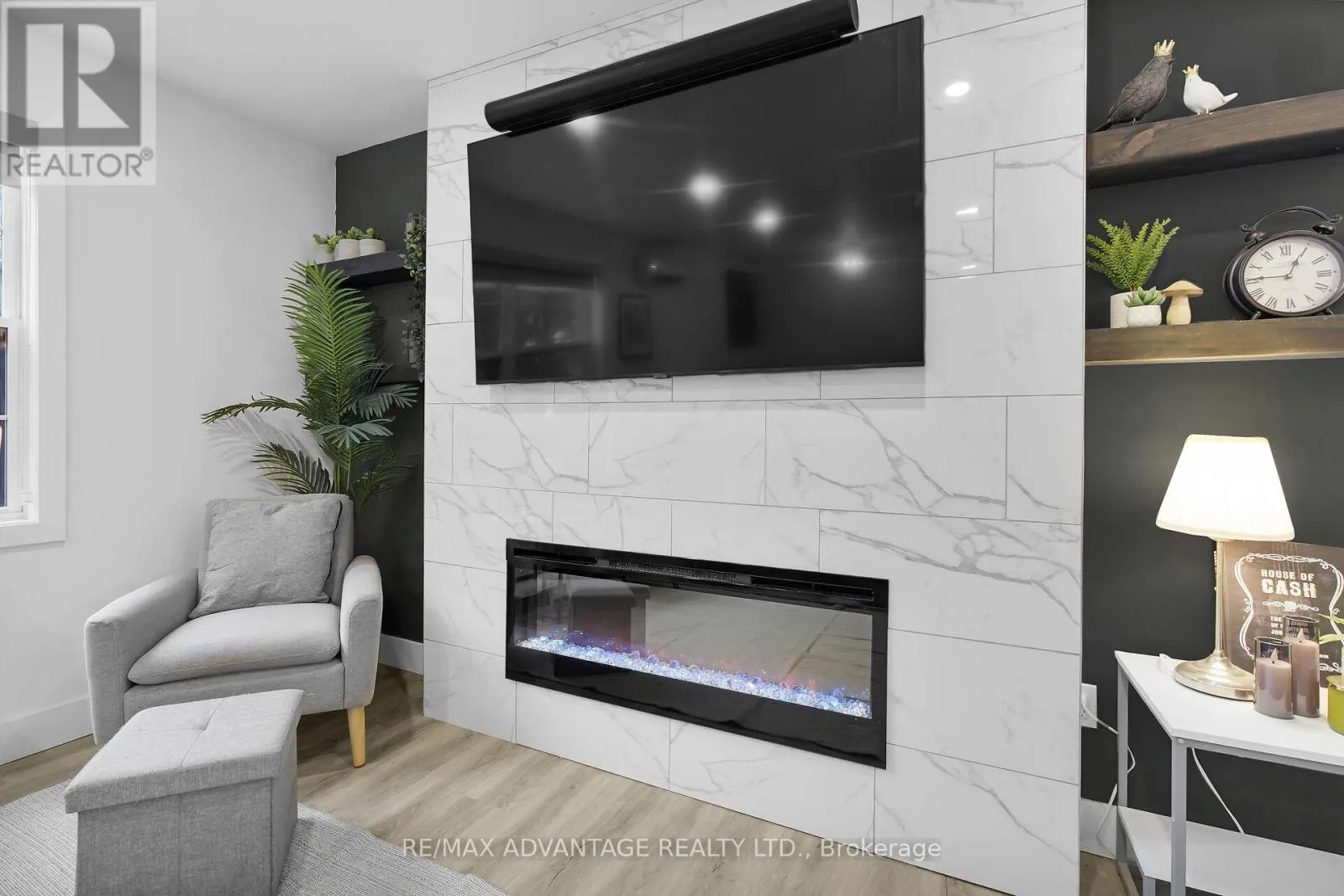 14 - 105 ANDOVER DRIVE, #14