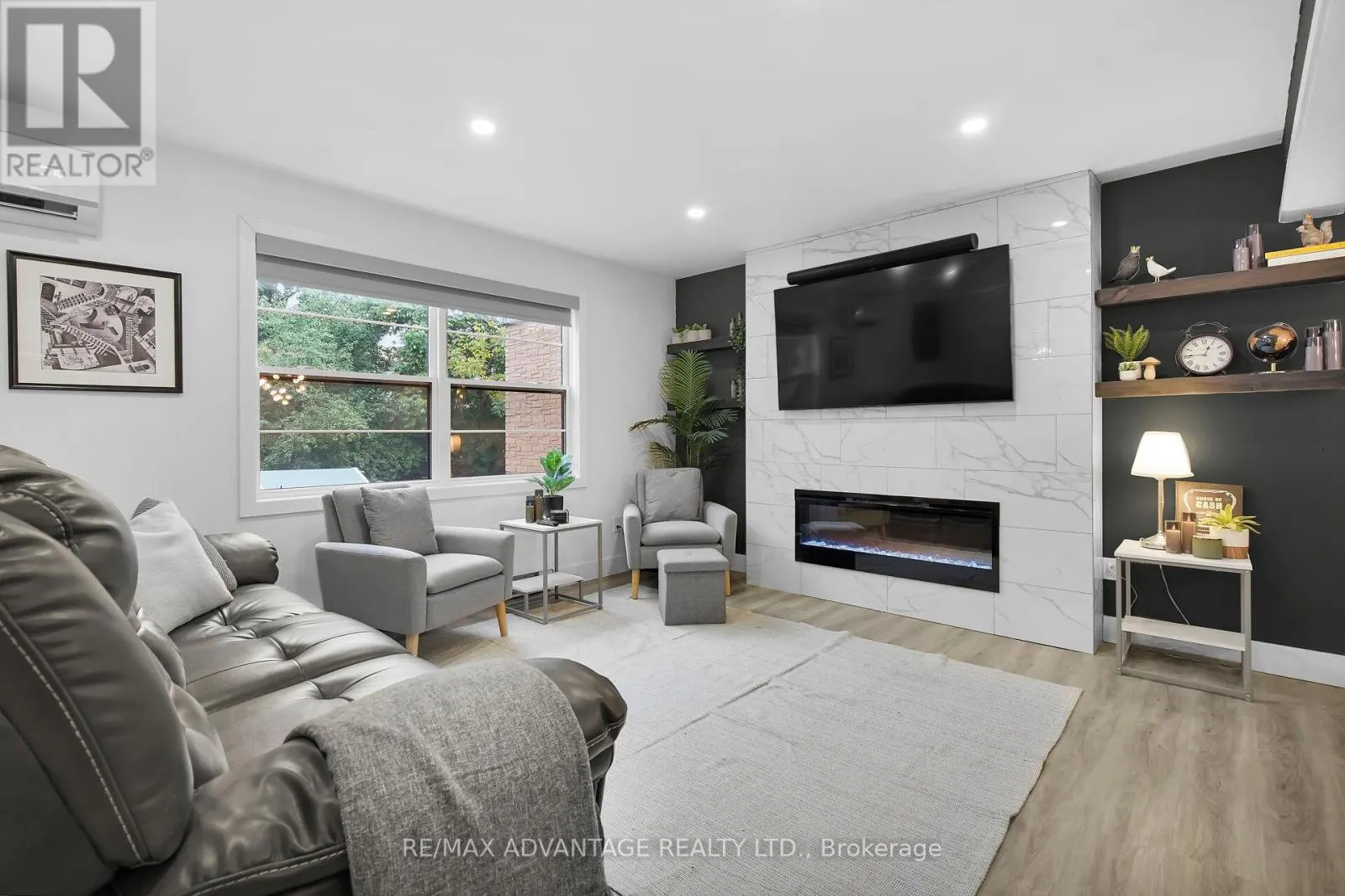 14 - 105 ANDOVER DRIVE, #14
