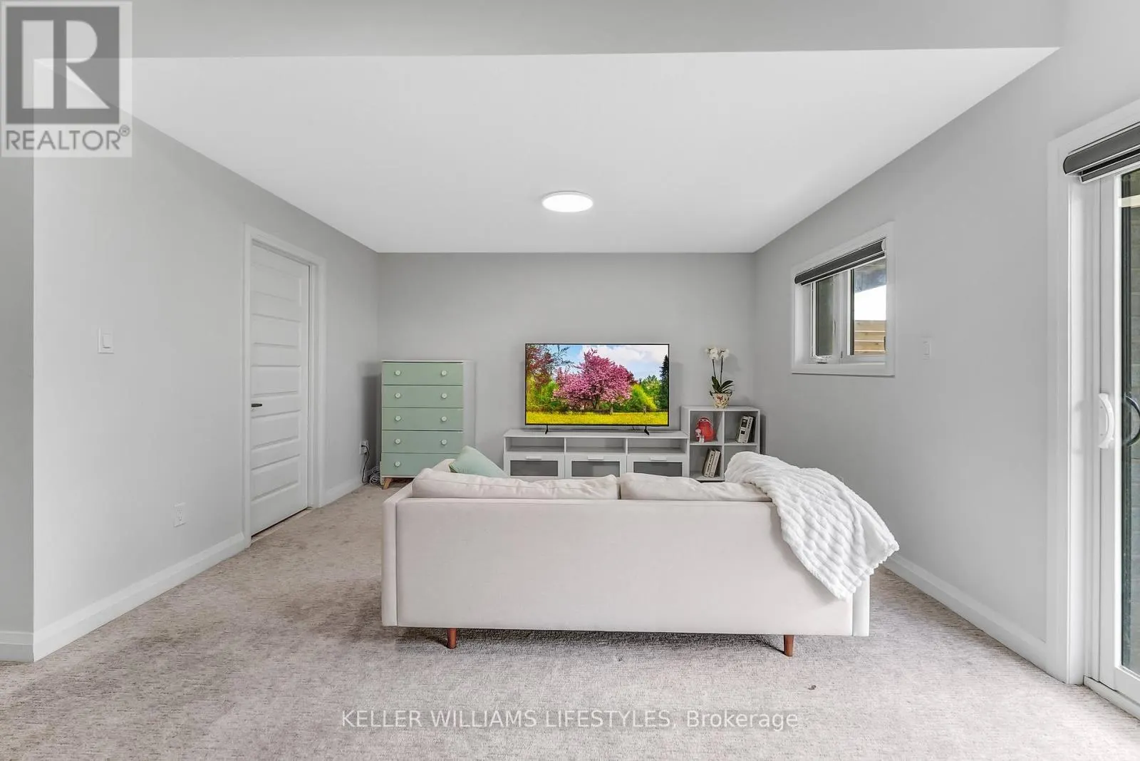 22 - 819 KLEINBURG DRIVE, #22