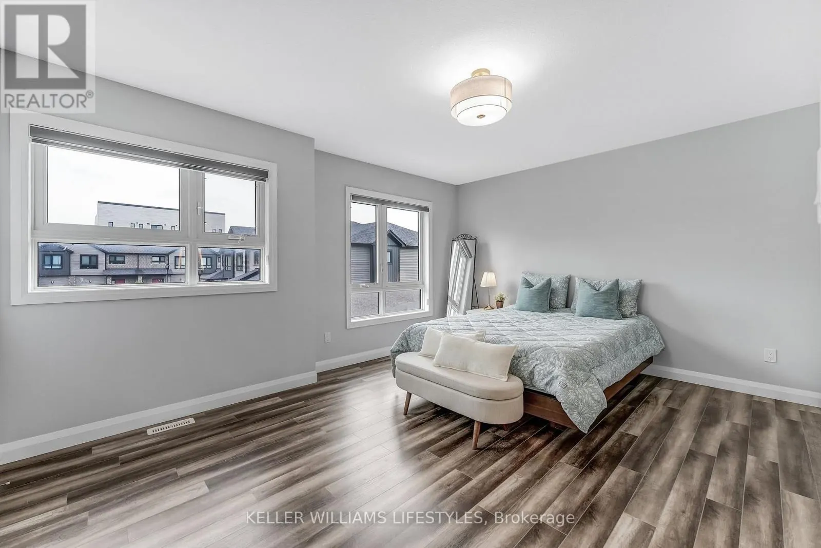 22 - 819 KLEINBURG DRIVE, #22