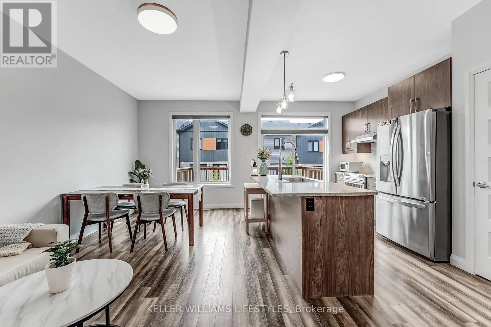 22 - 819 KLEINBURG DRIVE, #22