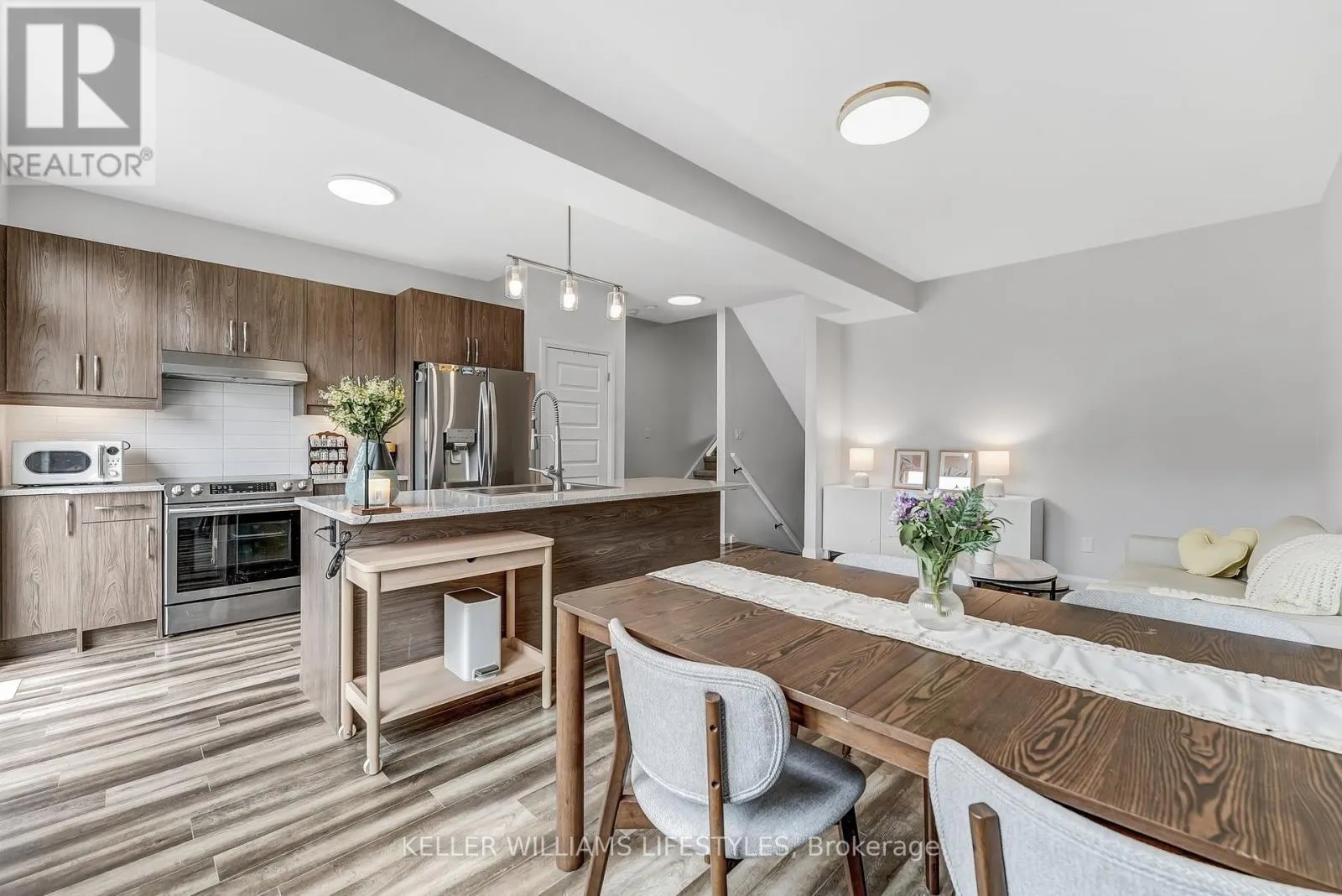 22 - 819 KLEINBURG DRIVE, #22