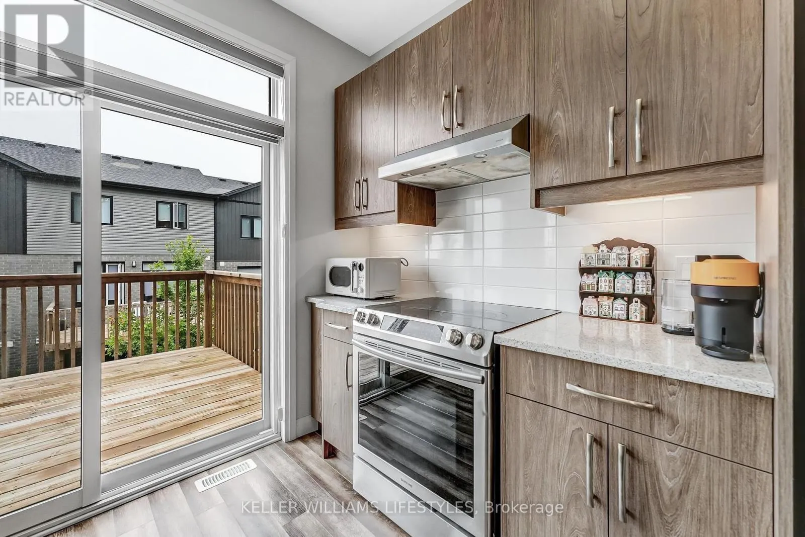 22 - 819 KLEINBURG DRIVE, #22