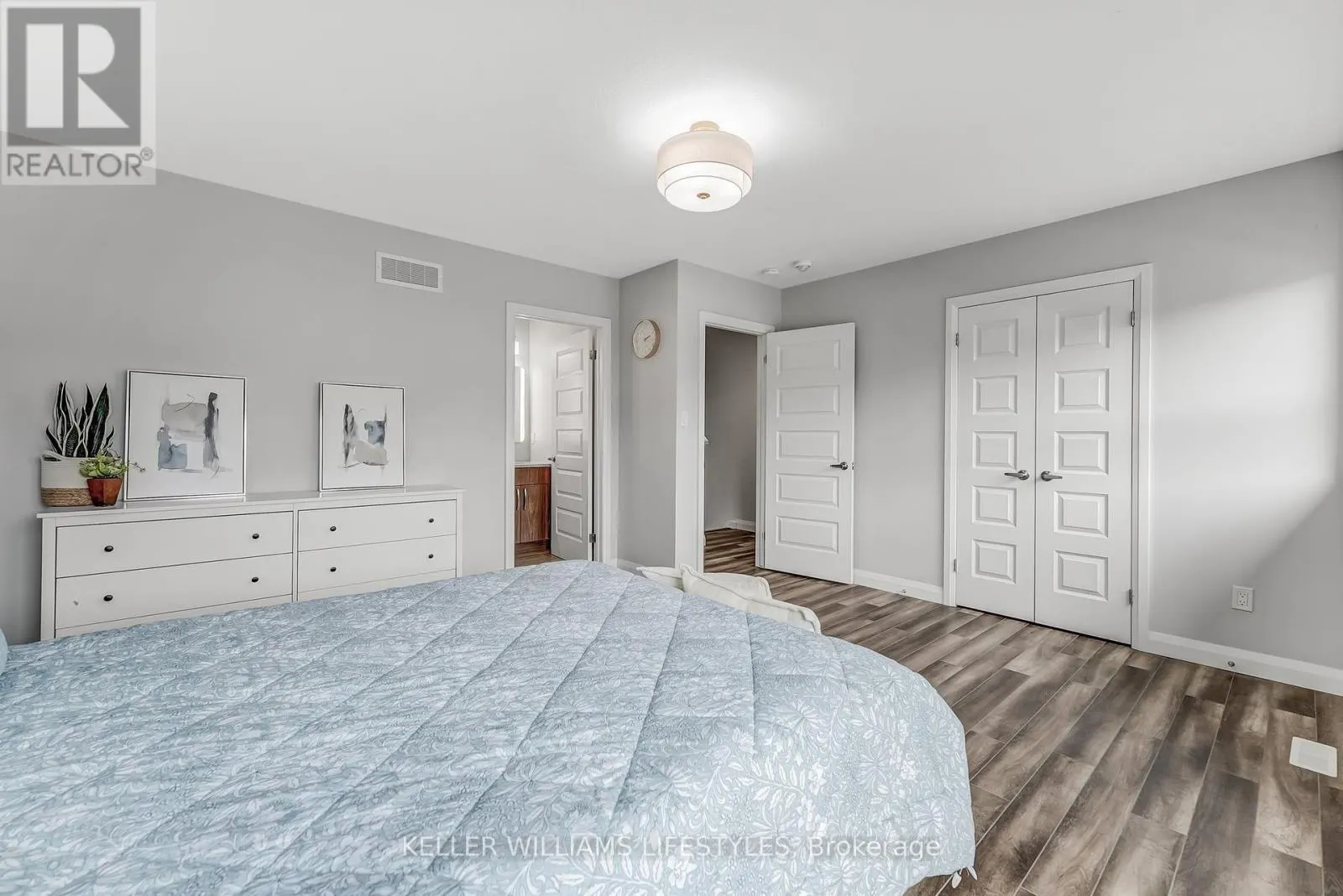 22 - 819 KLEINBURG DRIVE, #22