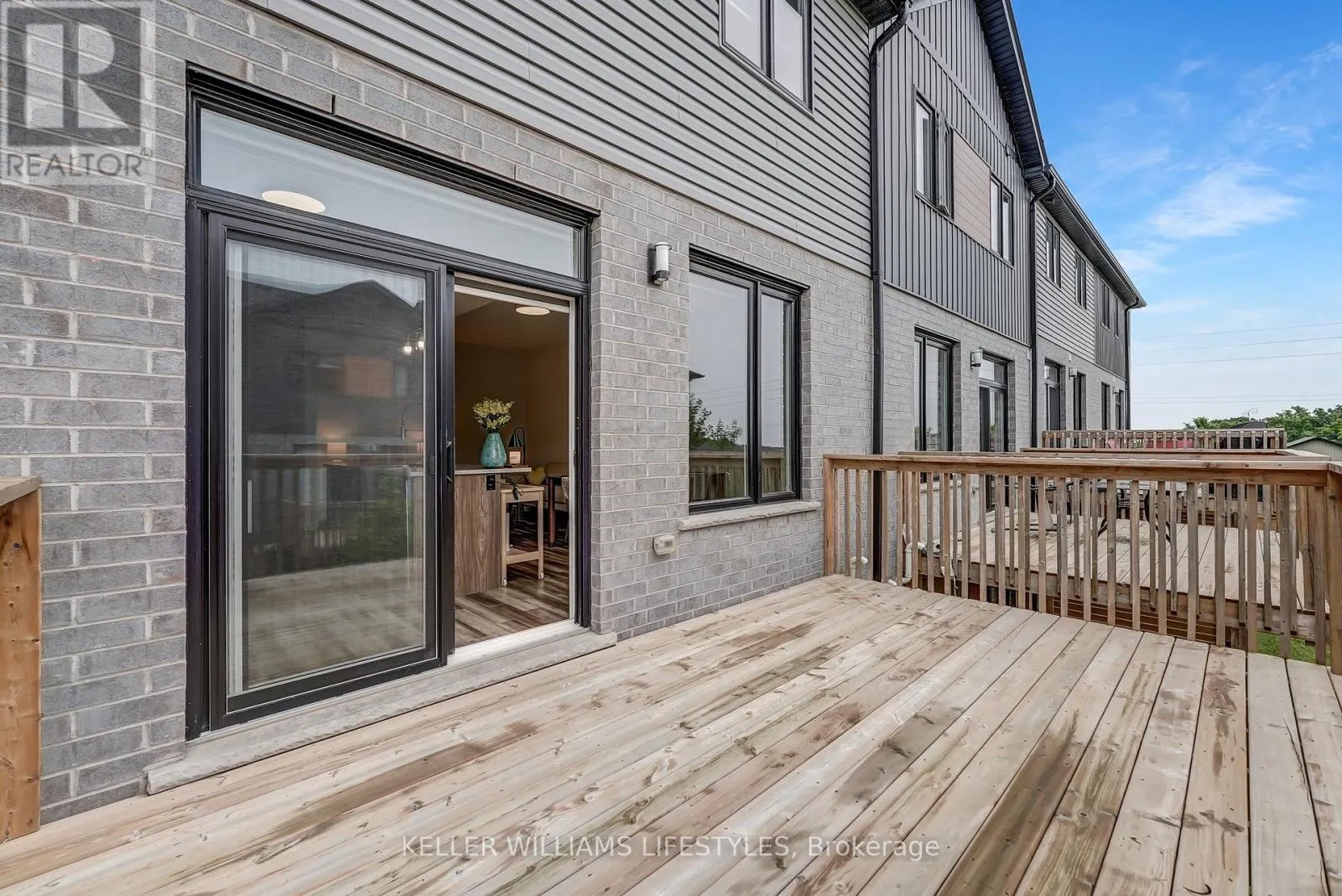 22 - 819 KLEINBURG DRIVE, #22