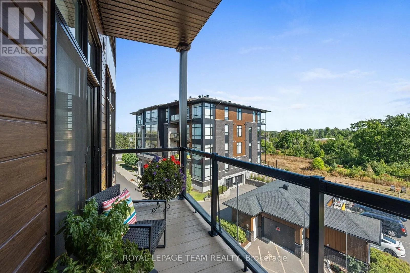 310 - 110 CORTILE PRIVATE