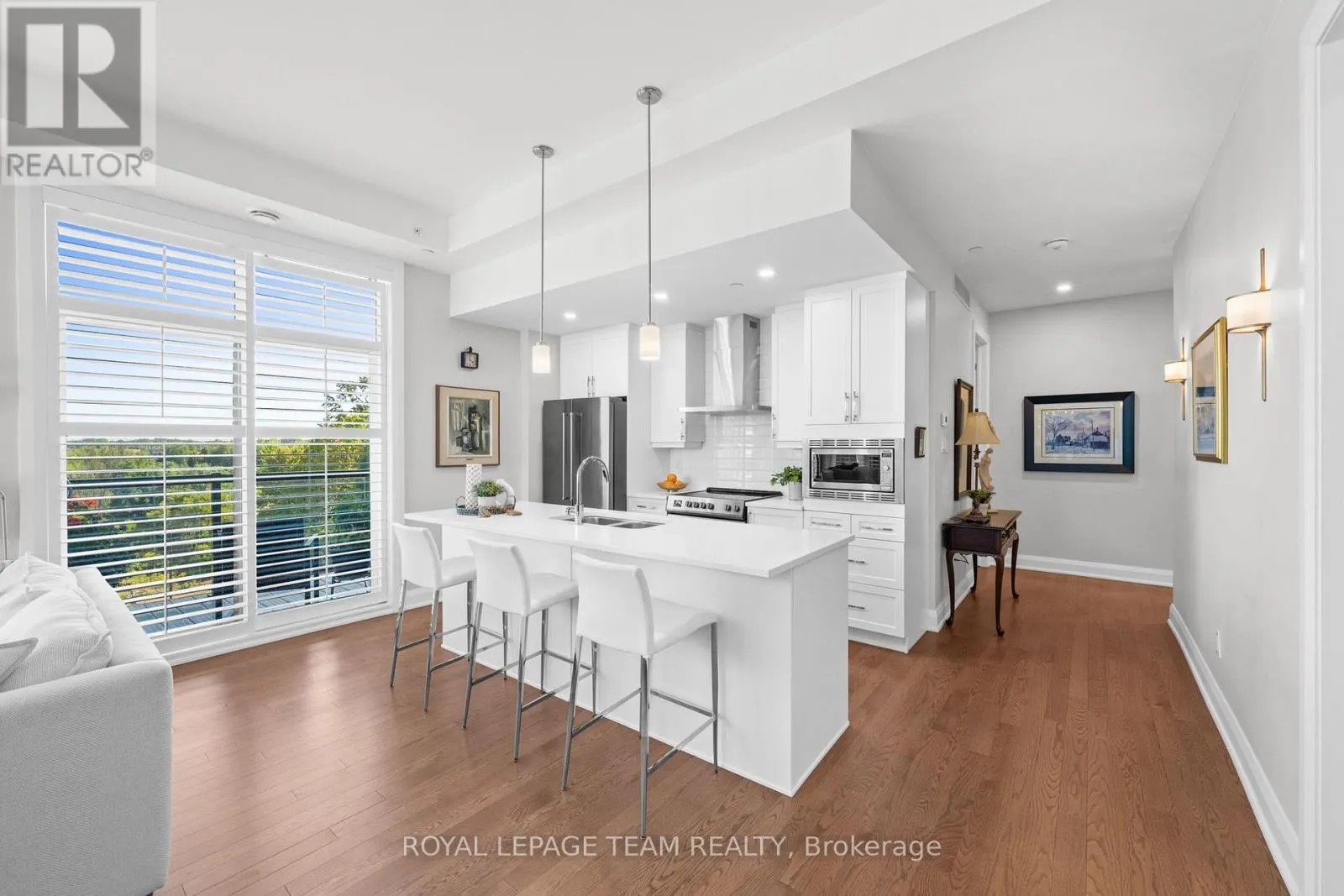 310 - 110 CORTILE PRIVATE