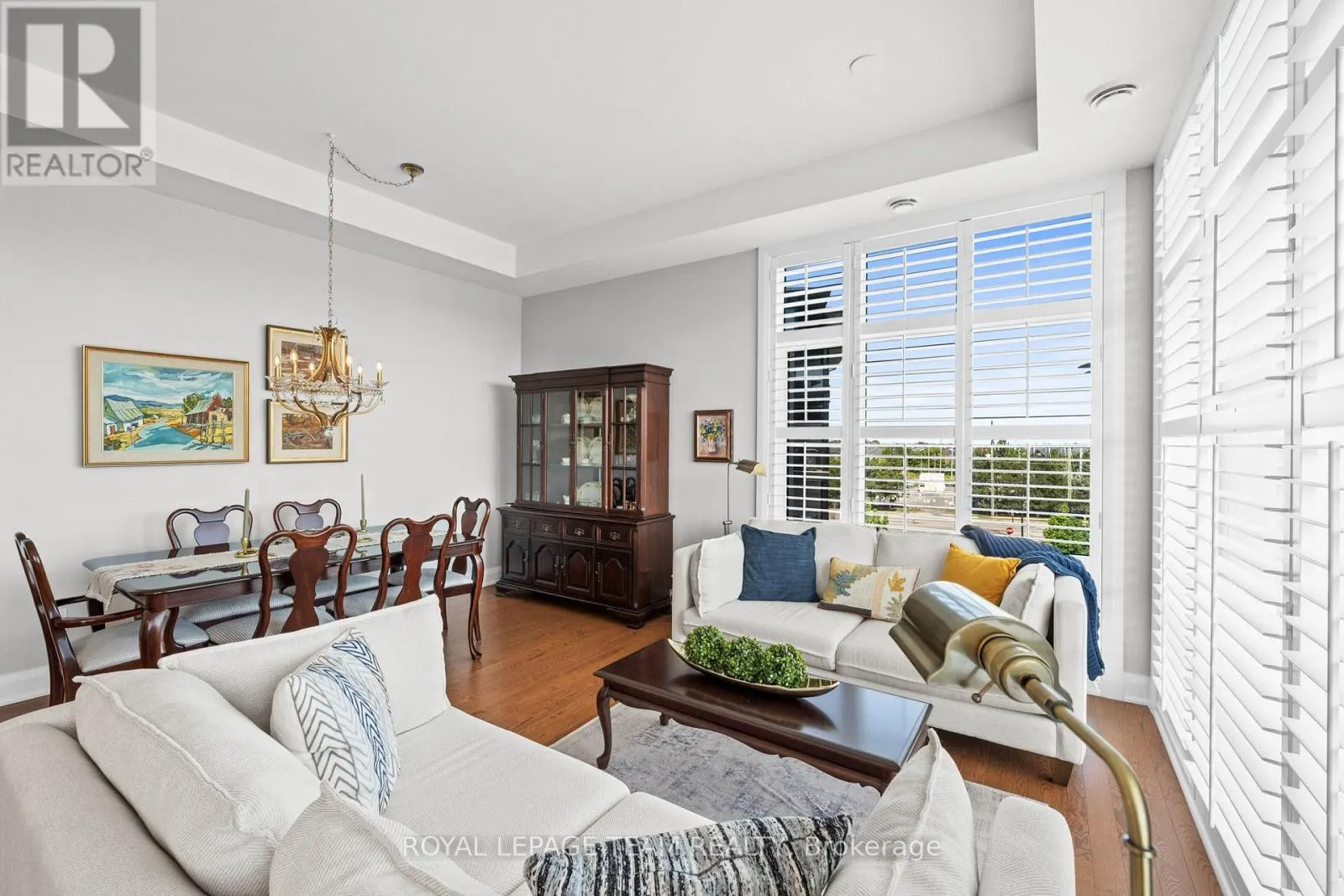 310 - 110 CORTILE PRIVATE